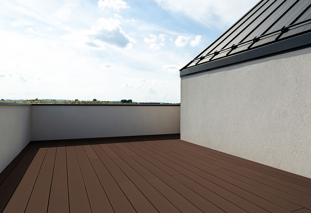 Απεικονίζεται το deck τοποθετημένο σε ένα χώρο.